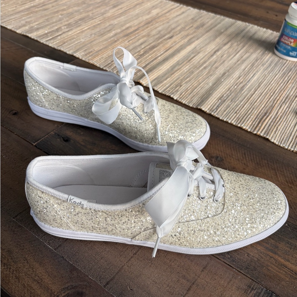 Brand new Sparkly white keds with ribbon laces, size 7.5 - Picture 2 of 5